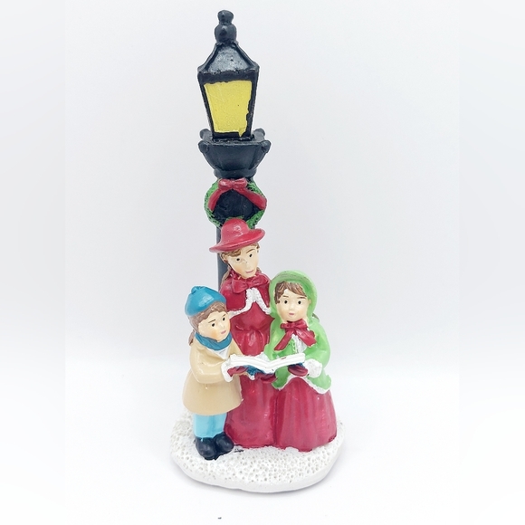 Vintage Christmas Villiage Light up‎ Lamp Post Figureine - Picture 1 of 6